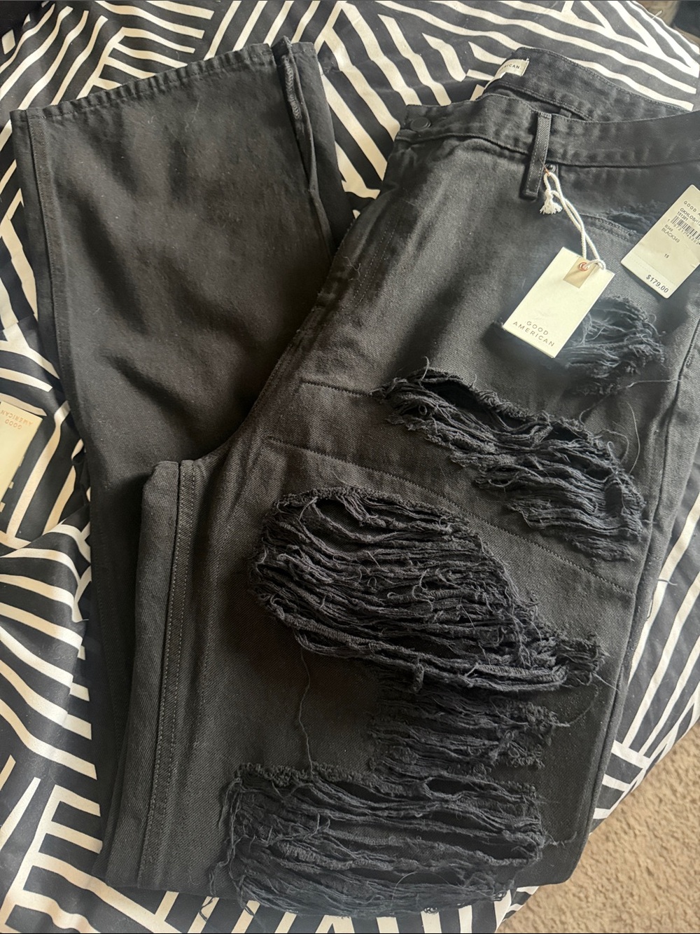 Good American Woman’s Black Ripped Skinny Jeans